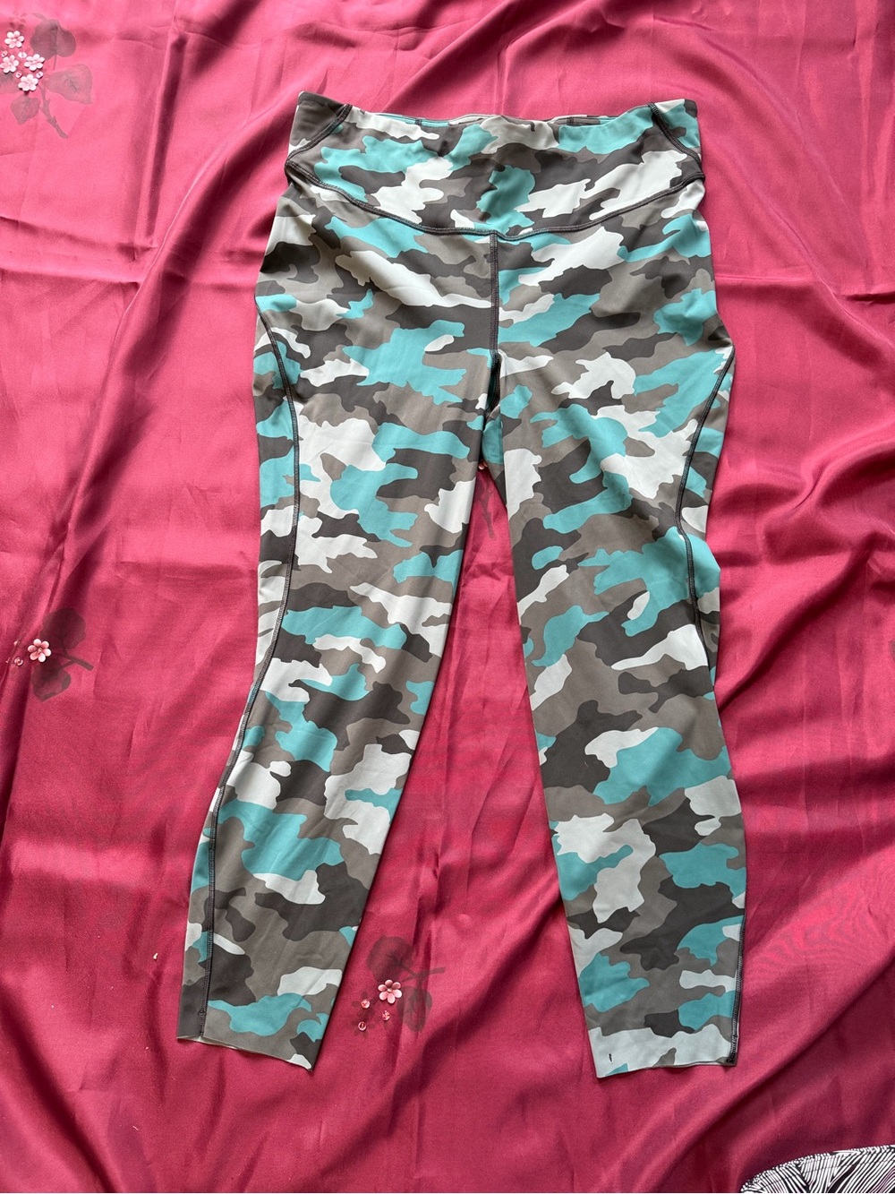 lululemon athletica Teal Gray White Camo Leggings